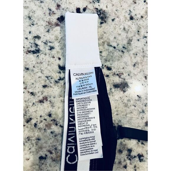 Calvin Klein Women's Modern Cotton Lightly Lined Triangle Wireless Bralette, bla - Picture 5 of 5